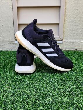 adidas PureBoost 21 Black White Running Shoes GW4832 Mens Size 12
